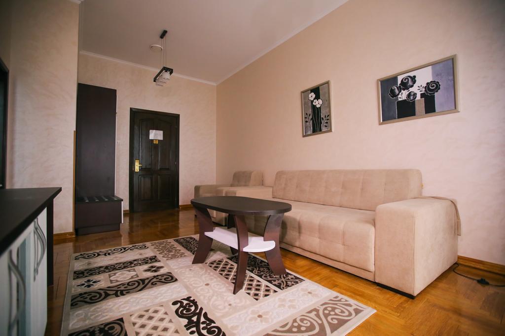Hotel Star Mukacheve Exterior photo
